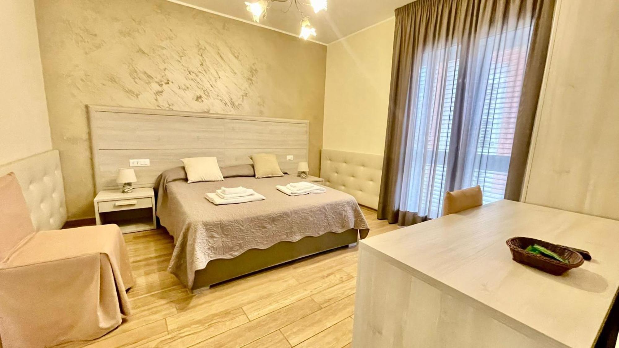Oasi Perla Del Mare Rooms Aci Castello Exterior photo